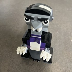 LEGO 40203 Dracula Halloween Vampire and Bat Building Kit Retired