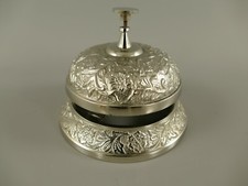9977629 Cloche Sonnette de Table D'Hôtel en Laiton Couleurs Argentées 10x12cm