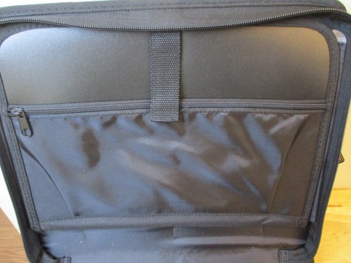 NWT! Tech Gear Black 3 Ring Binder w/Pink Camo Peace Sign, Zipper, Padded Pocket - Picture 10 of 23