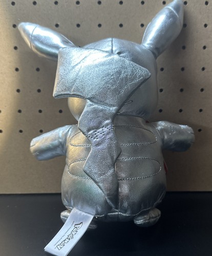 Pokemon Pikachu 25. Jahrestag Feier 8" Silber Metallic Plüschpuppe mit Etikett - Bild 2 von 3