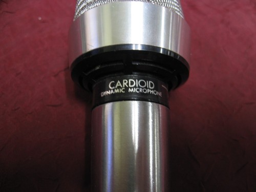 Pair Vintage Realistic Cardioid Dynamic Microphone 33-992 silver chrome handheld - Picture 5 of 8