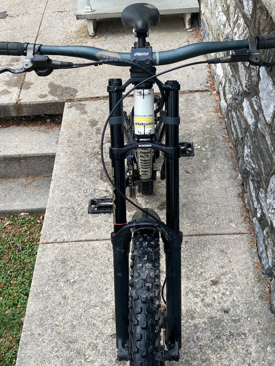 commencal supreme DH V2 ダウンヒルバイク Commencal Supreme DH v2 Bike 26