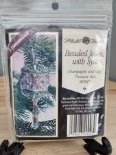 Mill Hill Beaded Jewels With Sylk Champaign And Sage Treasure Box MHBJ7 RARE 