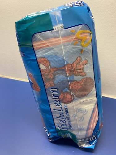 Pampers Feel 'n Learn Advanced Trainers, Spider-Man Themed 4/5T—15 Count (2005) - Picture 4 of 6