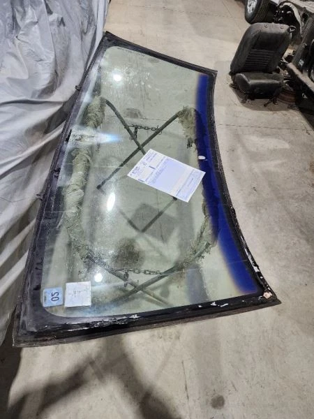 (LOCAL PICKUP ONLY) Windshield Glass Fits 88-92 CHEVROLET 1500 PICKUP 675612 - Image 2 of 4