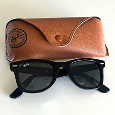 Original Wayfarer Ray-Ban With Tan Leather Case