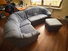 Eckcouch mit Schlaffunktion & Hocker (Gut Erhalten), Microfaser, Farbe bläulich