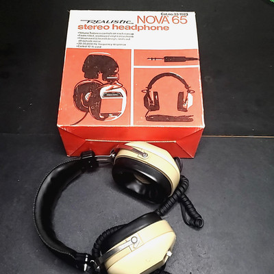 KOSS MADE VINTAGE 1988 REALISTIC NOVA 65 HI FI STEREO HEADPHONES #33-1023