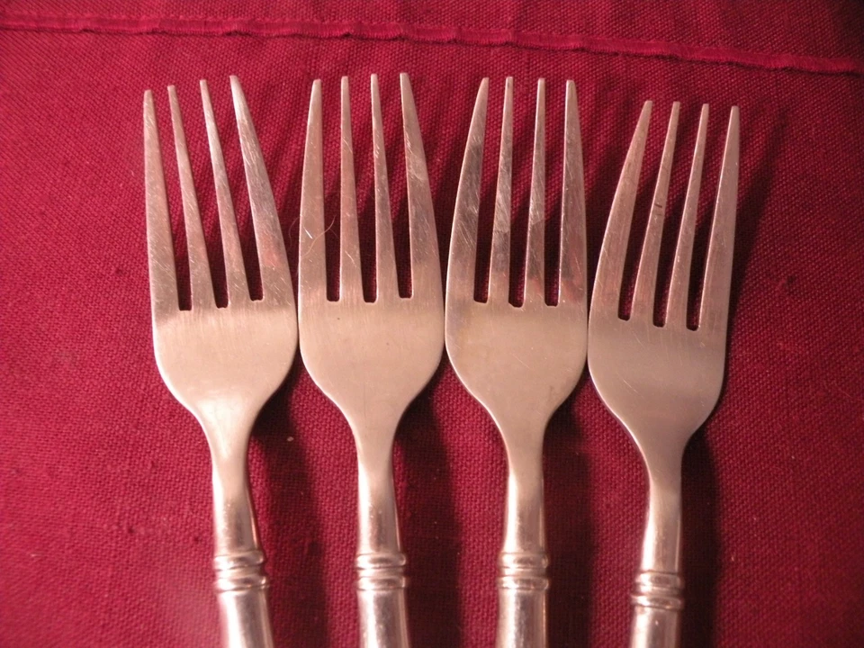 4 tenedores de ensalada Gibson banda vertical punta inclinada 18/10 acero inoxidable 7 1/8" Foto 2 de 4