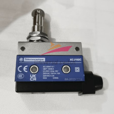 1PCS New Schneider XCJ-102C Limit switch Fast delivery XCJ102C