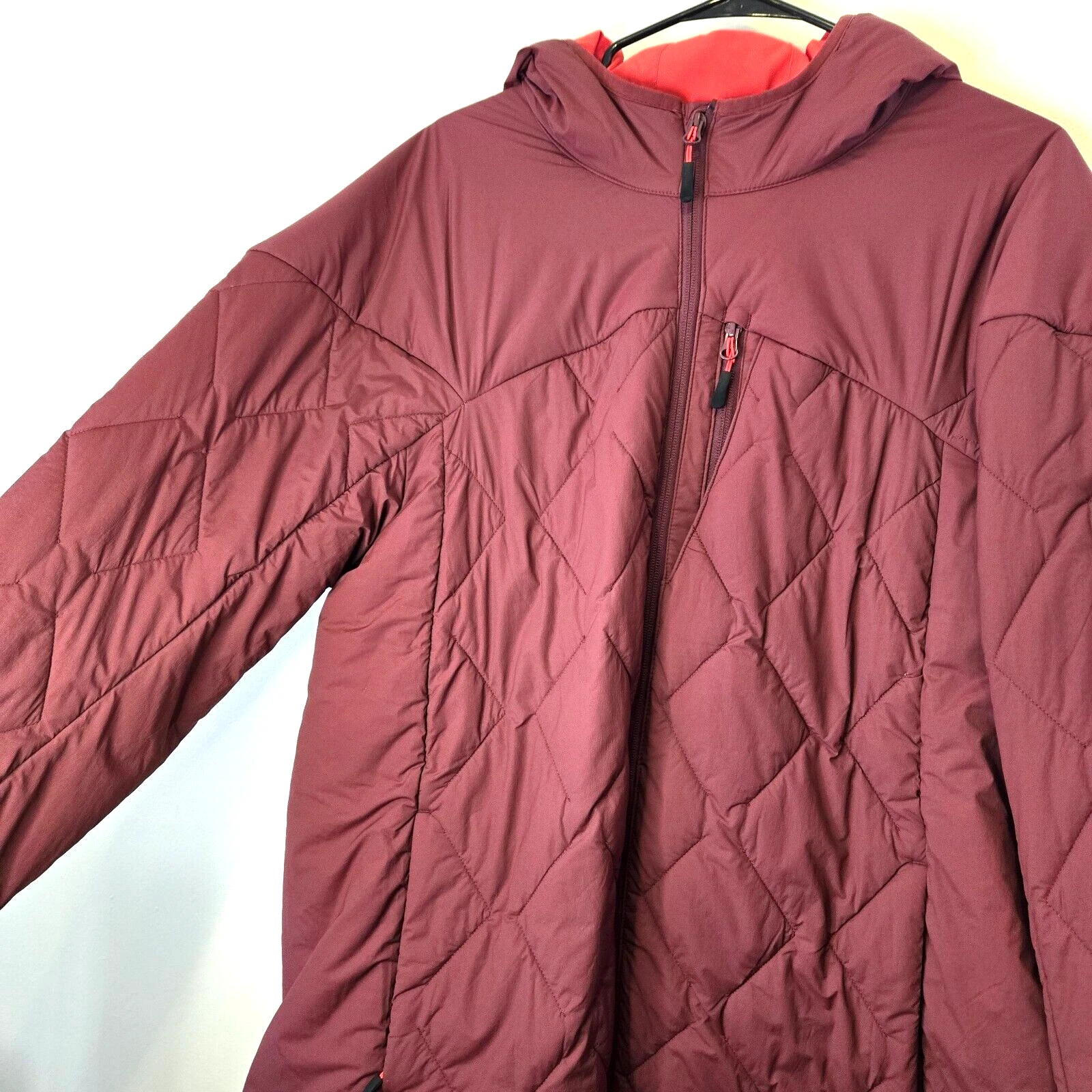 Duluth Trading Chore Barn Coat Mens XL Puffer Jacket Hood Red Quilted Insulated