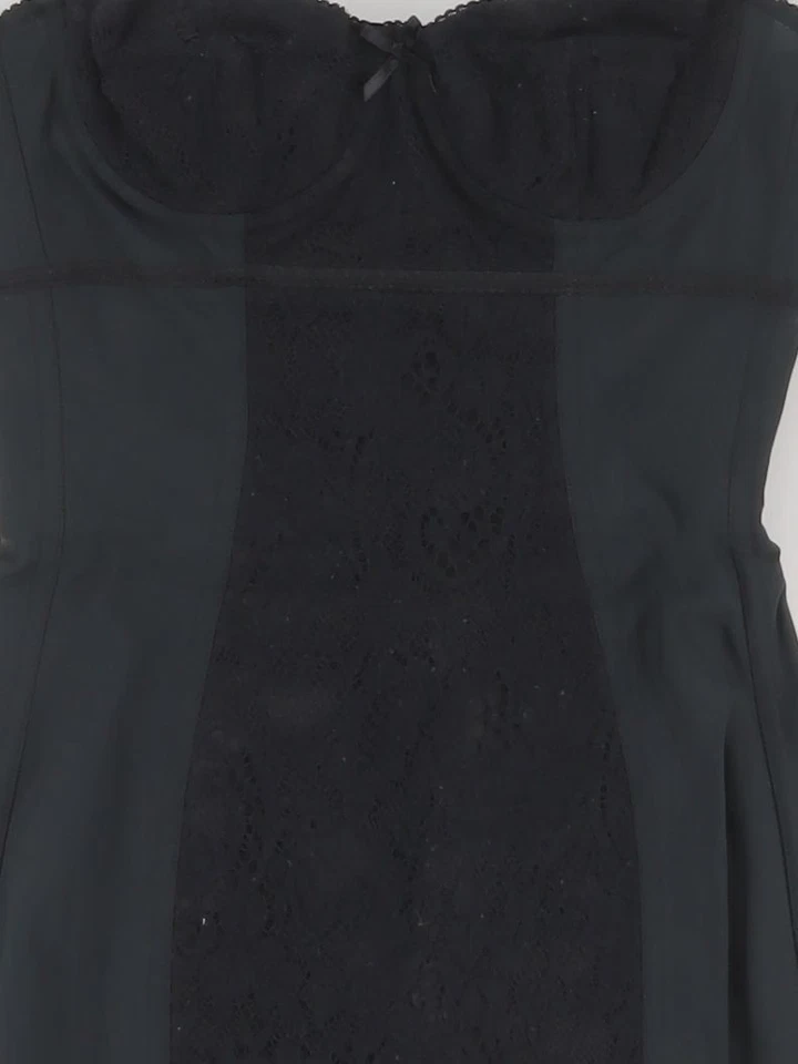 Vestido midi ceñido al cuerpo Dolce & Gabbana en negro Foto 3 de 4