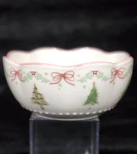 Christmas Tree Pink Bows on White DINNER BOWL 6.25" Ceramic Hobby Lobby Sold Out