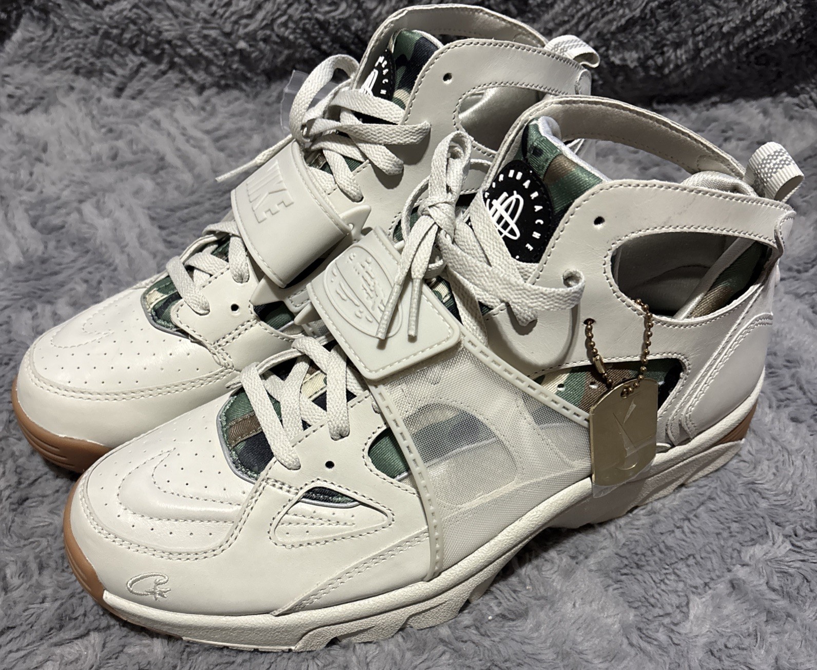 OFF WHITE X NIKE Nike Corteiz x Air Trainer Huarache Light Bone Uomo Taglia 12