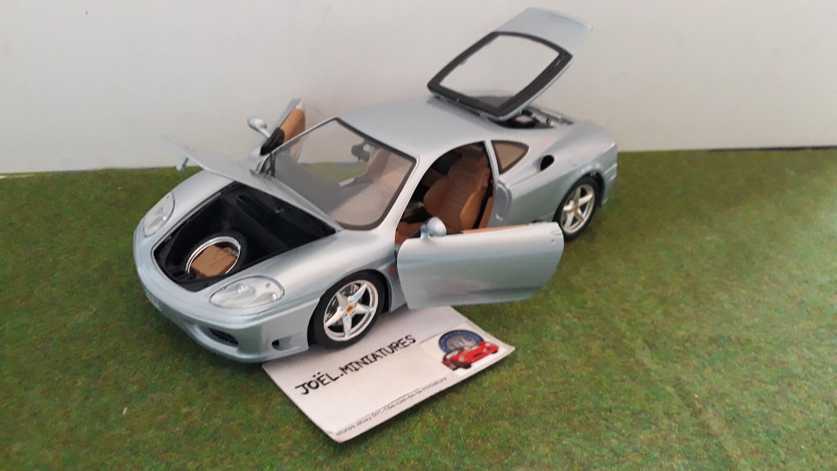 FERRARI 360 MODENA 1999 argent bleuté 1/18 BURAGO voiture