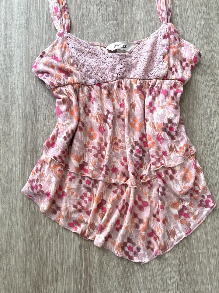 Camiseta sin mangas vintage Y2K Fairycore rosa estampado floral encaje crochet acento M Babydoll Foto 4 de 4