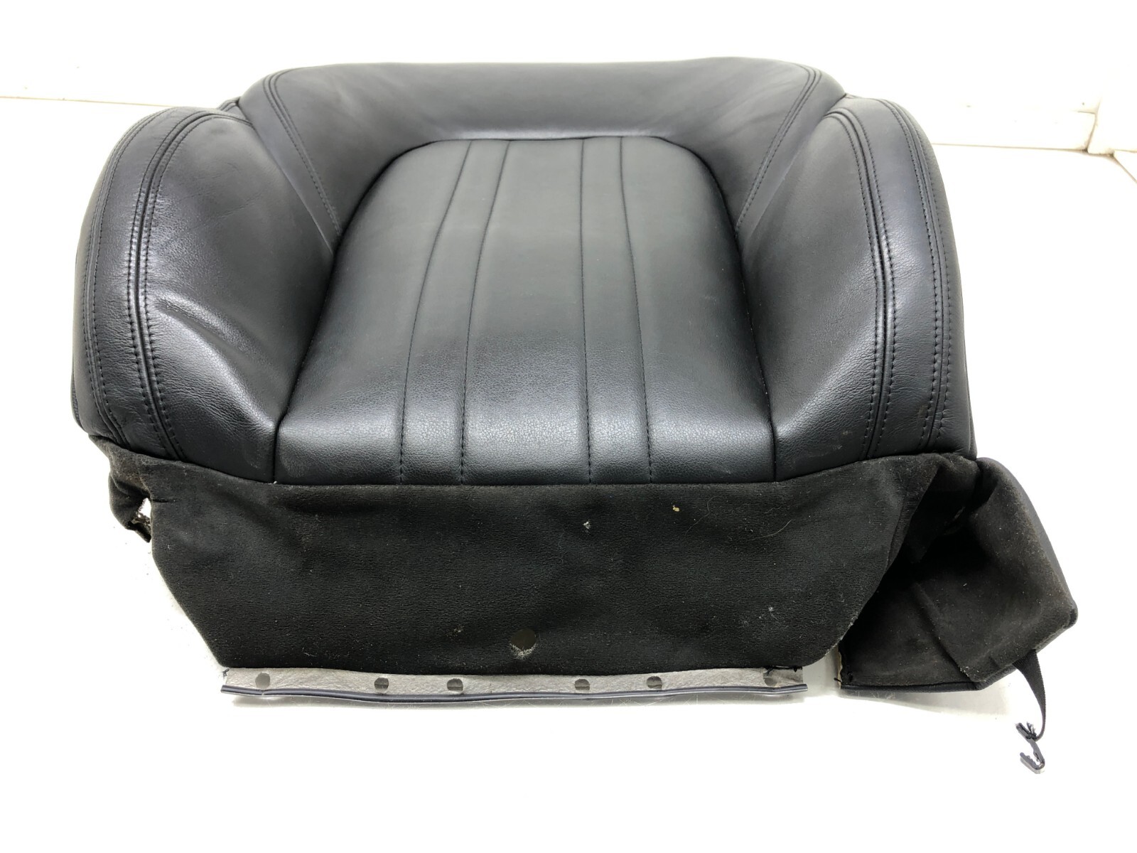 2014-2017 MASERATI GHIBLI RIGHT PASSENGER FRONT UPPER SEAT CUSHION OEM.