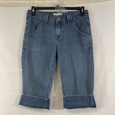 Gently Loved Levi Strauss Signature Light Wash Women's Capri Jeans, Sz. 8 Misses