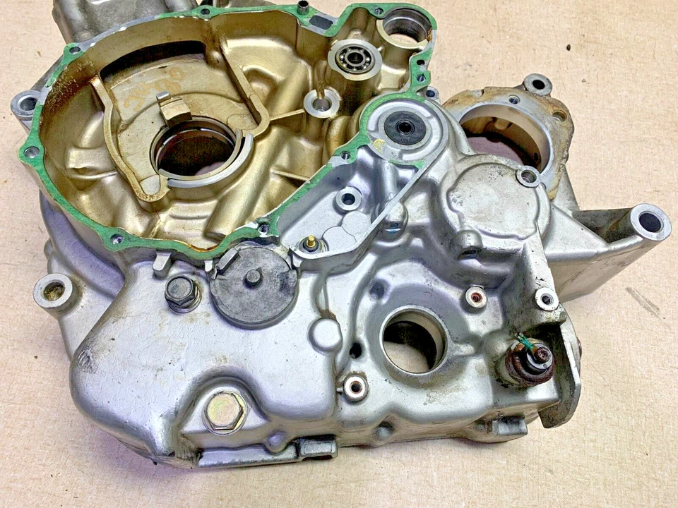 1992 HONDA SHADOW 1100 ENGINE LEFT SIDE CASE HALF - Image 3 of 4