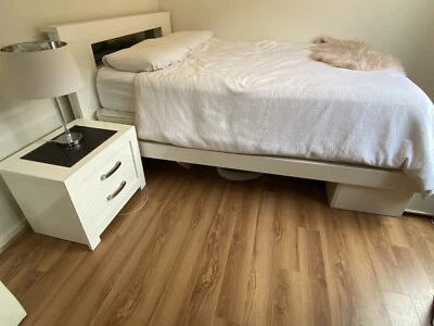 White Queen Size Bed Head With 2 Bedside Drawers Bedside
