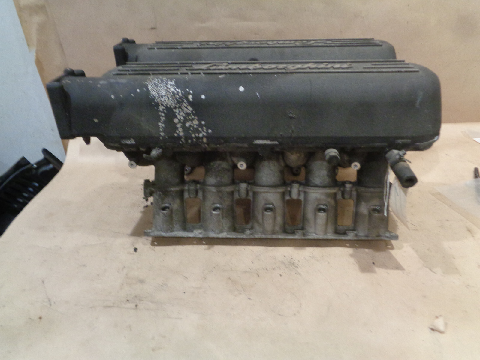 Lamborghini Gallardo Intake Manifold With Covers Part# 07L129565B/ 07L133433D