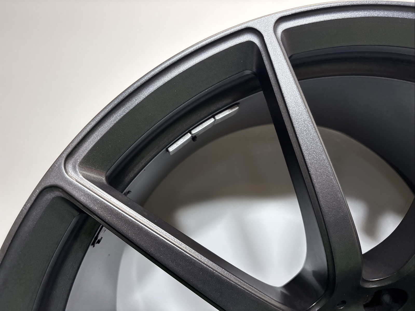 ✅ MCLAREN MP4 12C 650S WHEEL RIM 20"REAR STEALTH FINISH GENUINE ORIGINAL OEM