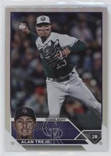 2023 Topps Update Rainbow Foil Alan Trejo #US104 17yt