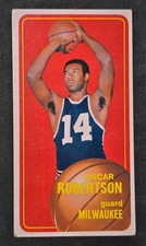 1970-71 Topps Oscar Robertson #100, Milwaukee Bucks Hall of Famer, VG-EX