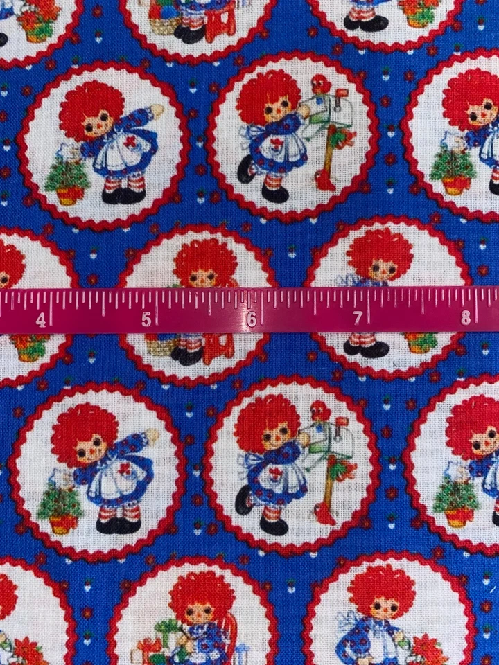 1/2 Yard RAGGEDY ANN HOLIDAY 100% Cotton Fabric 18" X 44" NEW 11.5 Limited - Image 2 of 3