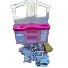 Step 2 Fun with Friends Play Kitchen Pink New Oven Sink Stove Refrigerator