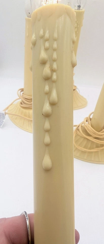 (4) Vtg Decorative Outfit Christmas Window Electric Wax Drip Single Candle Light - Image 3 of 4