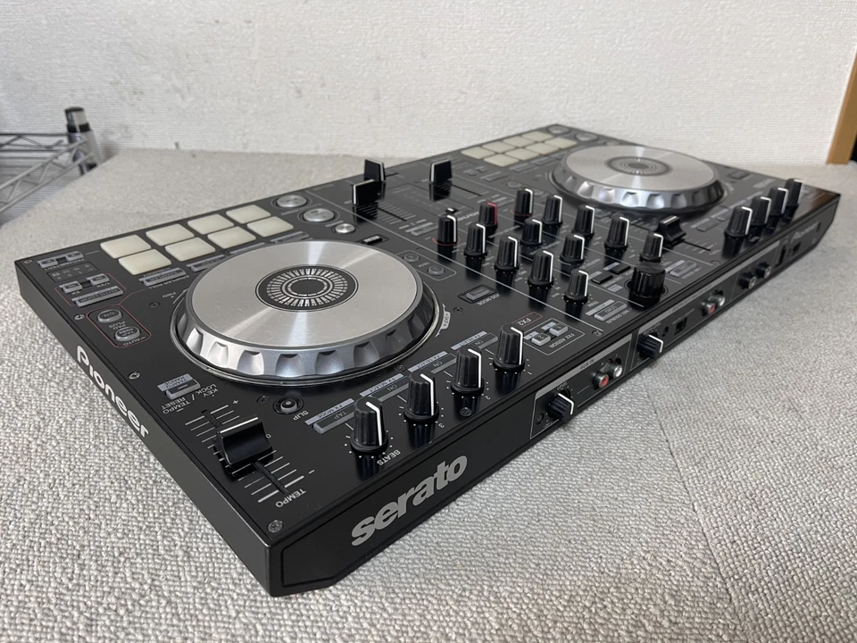 Pioneer DJ DDJ-SR Black with USB Cable Tested and Working 2-Channel Controller - Image 4 of 4