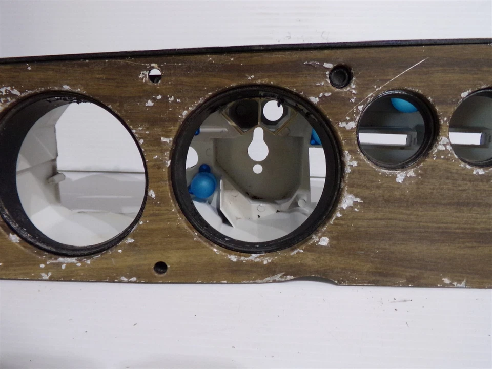 Dodge Charger Plymouth GTX 1970 bisel y carcasa de calibre de rally OEM Foto 3 de 4