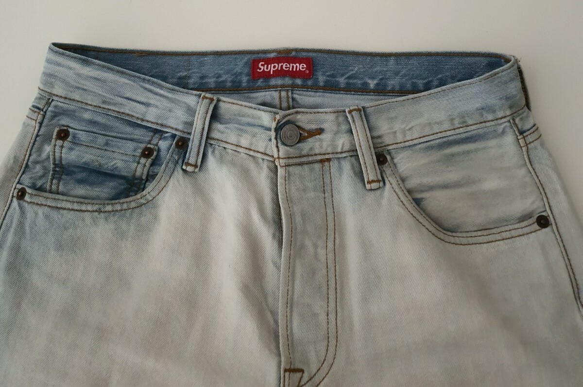 FW16 Supreme x Levi's 501 Bleached jeans size W30 L32 Levi