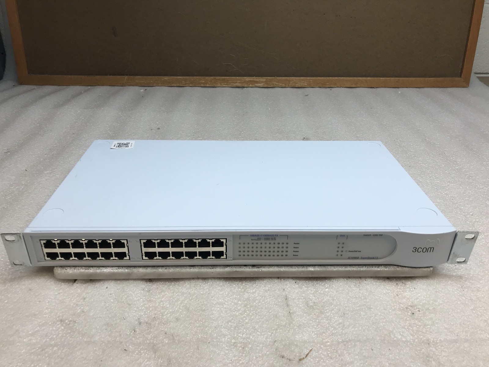3COM - SuperStack 3 - Switch 3300 XM 24Port with Power Cables