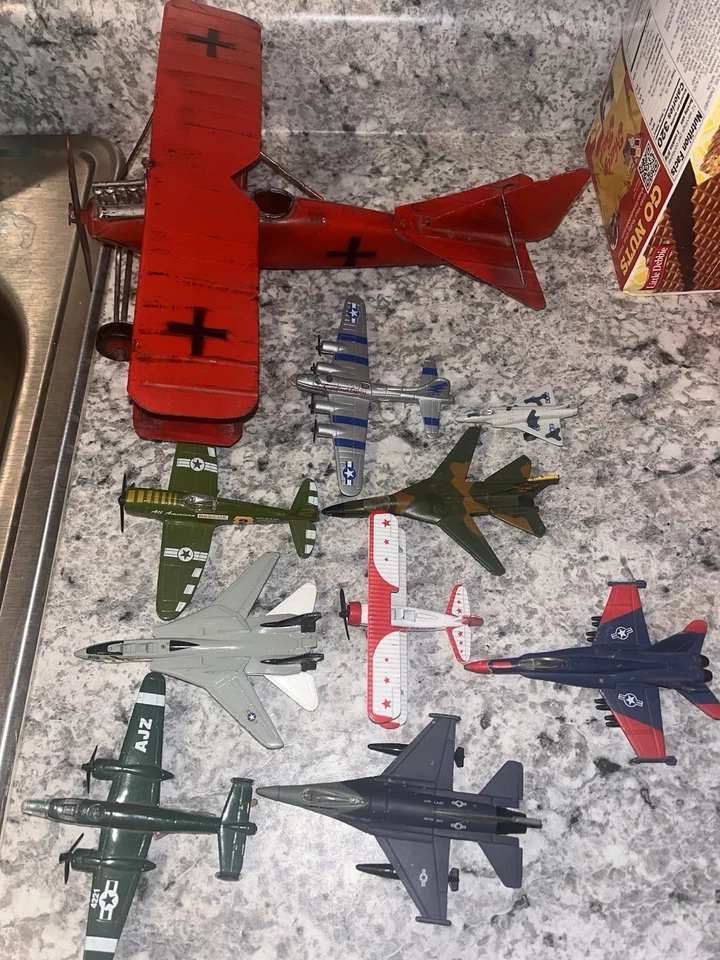 Lote de colección de aviones de juguete vintage Foto 3 de 3