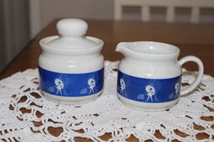 ViNTAGE MORTON SALT CREAMER AND SUGAR BOWL WITH LID SET WHEN IT RAINS IT POURS