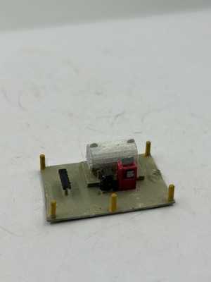 Z Scale Small Yard Fueling Station  1:220 Scale
