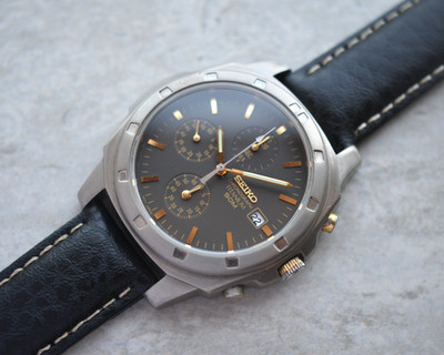 Juni 2005 Seiko Titan Chronograph Datum Herren Leder seltene Uhr graues Zifferblatt 50M
