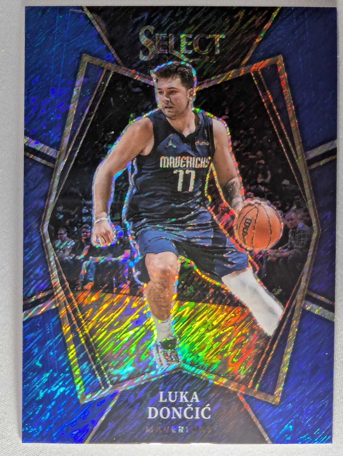 2021-22 Panini Select #117 Luka Doncic Blue Prizms