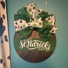 St. Patrick's Day Shamrock Bow Round Wood Door Decor Plaque, Hanging, Handmade