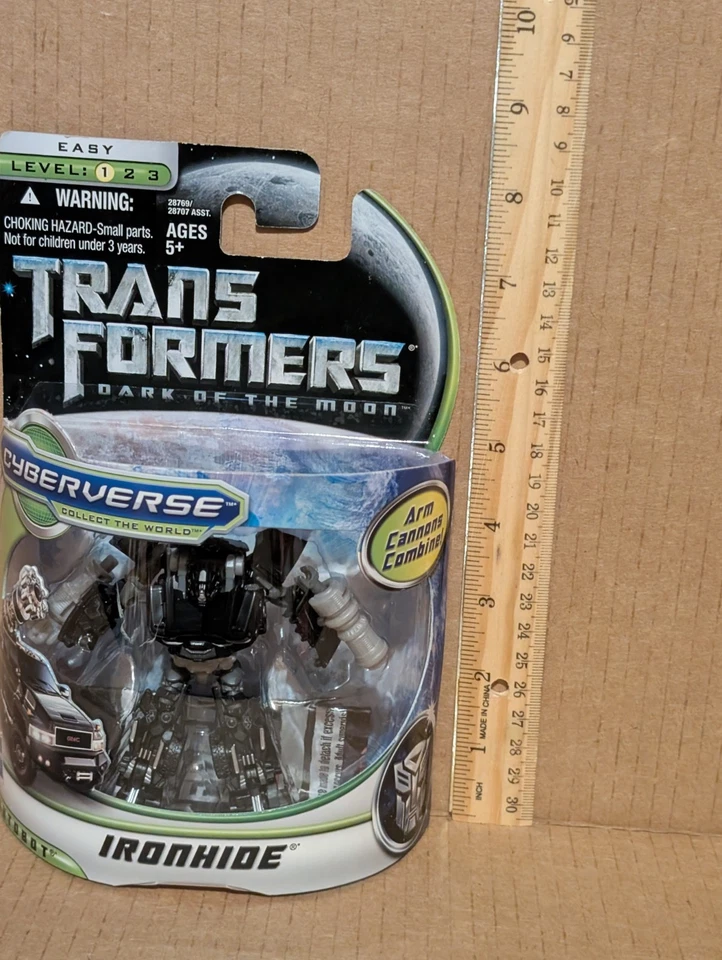 Htf Series 1, 004, Transformers Dark of the Moon Cyberverse Ironhide 2011 Sealed - Image 3 of 4