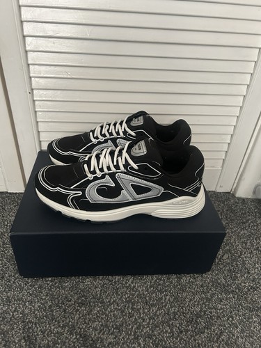 Dior B30 schwarz weiße Pins, UK Größe 8, EU Größe 42
