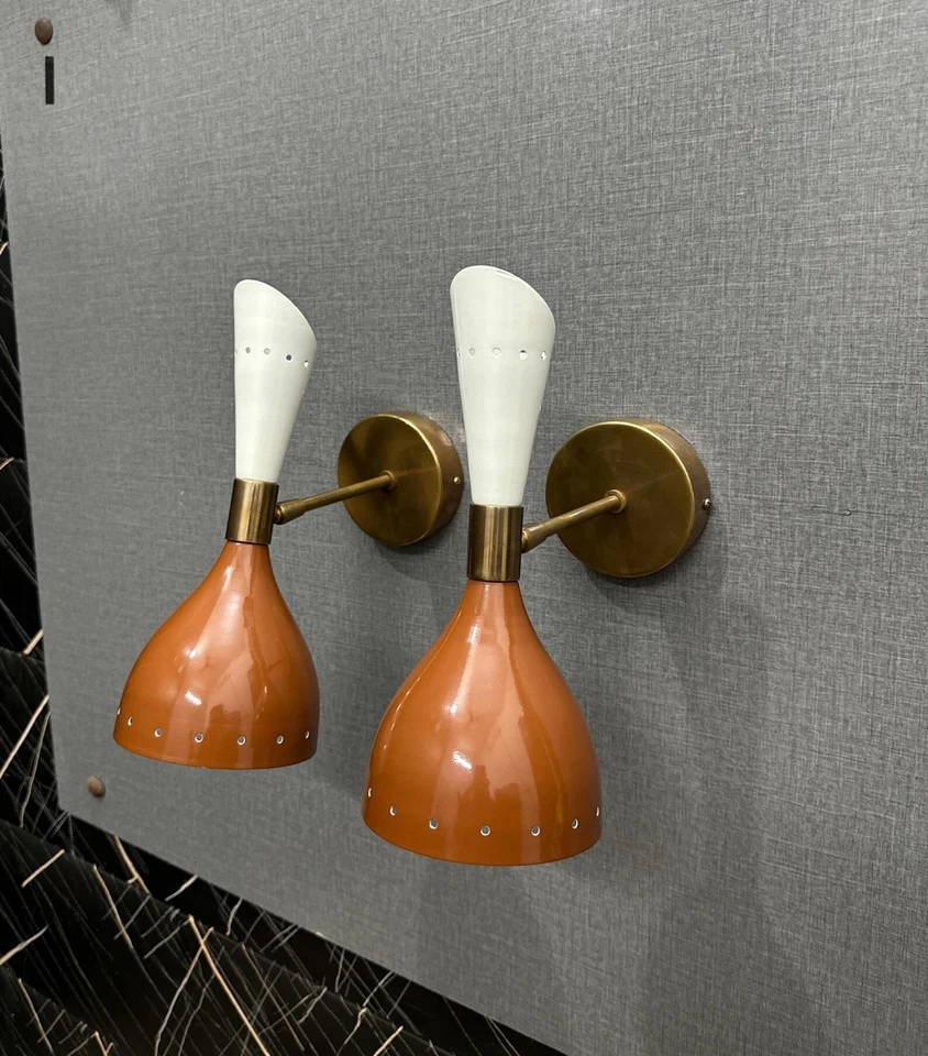 Aplique de doble cono de latón hecho a mano: moderno chocolate y blanco Navidad luz de pared Foto 4 de 4