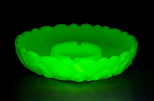 Uranium Glass Ashtray: Fenton Custard Waterlily Large 8.5” Bowl Vintage 1970 EUC