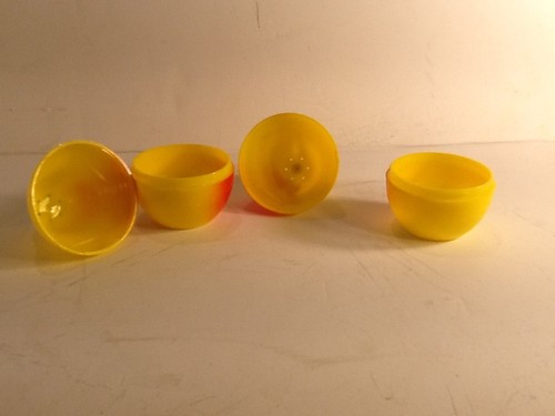 Vintage Salt Pepper Shakers Pear Shape - Picture 4 of 4