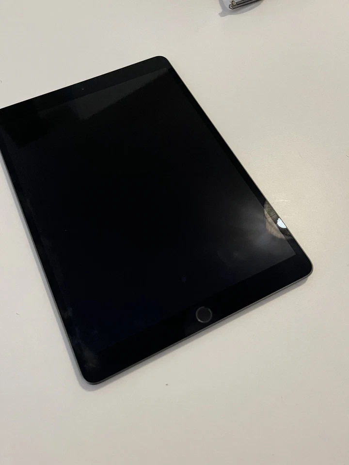 Apple iPad Air (3rd generation) · 256GB · Wi-Fi, photo 1 sur 5