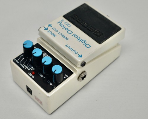 Boss (DD-3) Digital Delay Guitar Effect Pedal - Picture 2 of 4