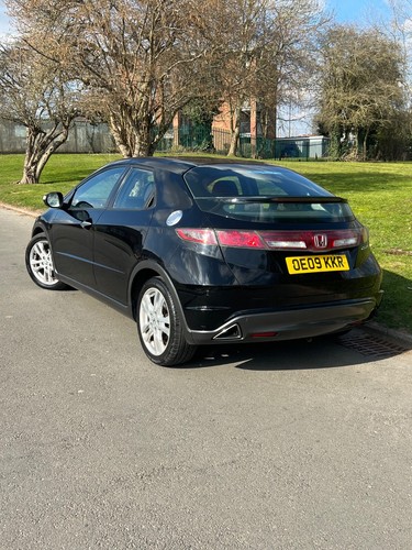 Honda Civic 2.2 CDTI Diesel 5 door Black hatchback - Picture 5 of 11