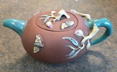 ヴィンテージ、ティポット Vintage Chinese Yixing Zisha Clay Teapot Floral Design Stamped